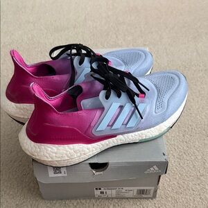 Adidas UltraBOOST 22 Women’s Size 8.5 Sneaker Running Shoe Trainer HP9933
